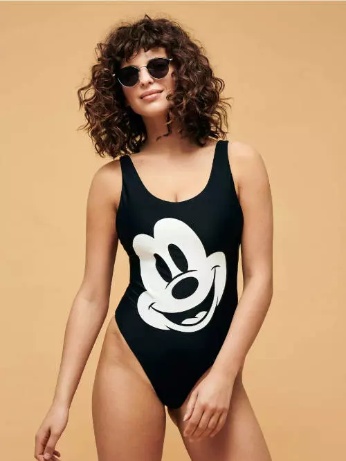 Egyrészes fürdőruha modell Mickey Mouse nyomtatással